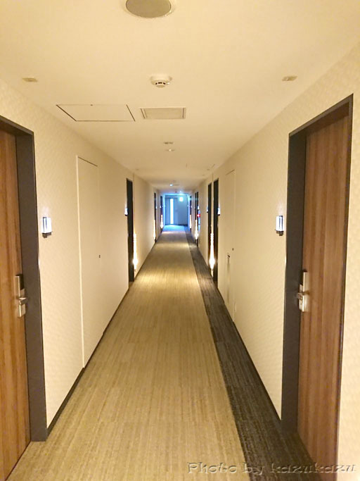 5609090220_09.jpg